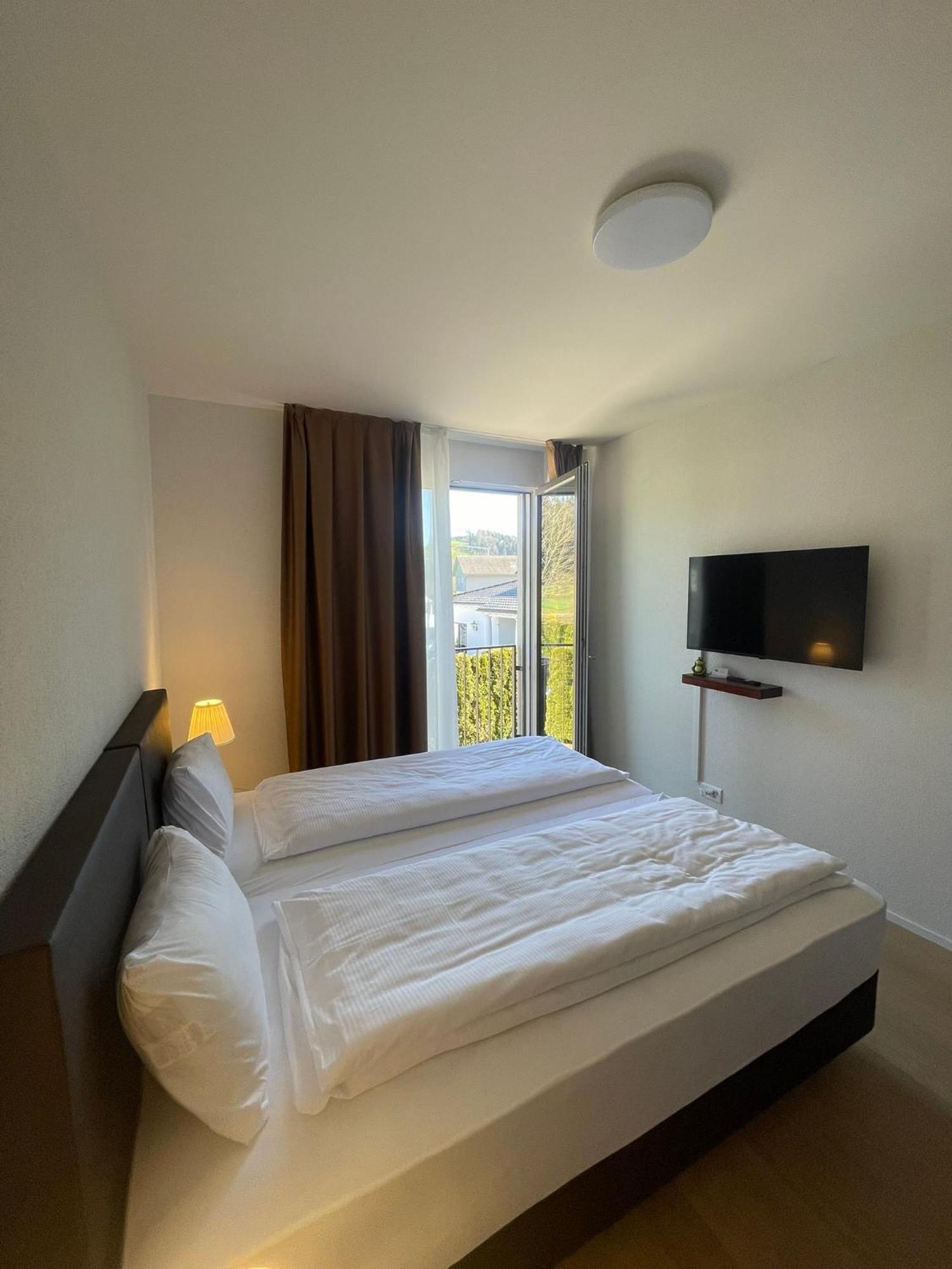 Hotel Swiss Bellevue Oberwangen Exterior photo